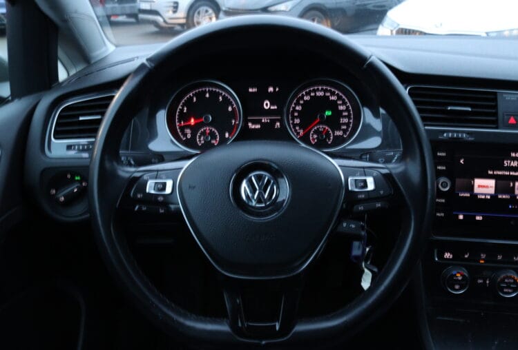 Volkswagen Golf 7 Variant Bluemotion.