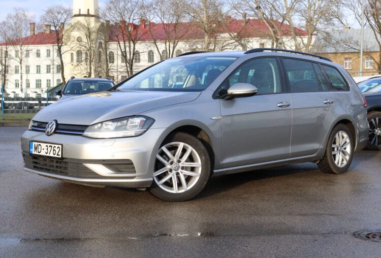 Volkswagen Golf 7 Variant Bluemotion.