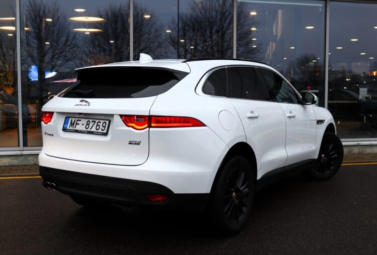 Jaguar F-Pace