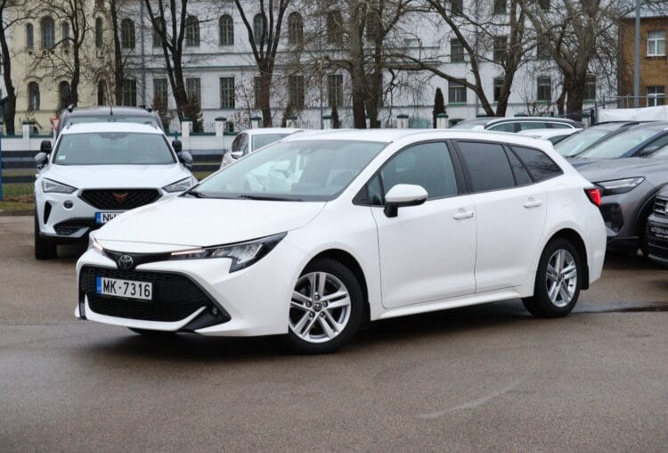 Toyota Corolla Touring Sports Turbo