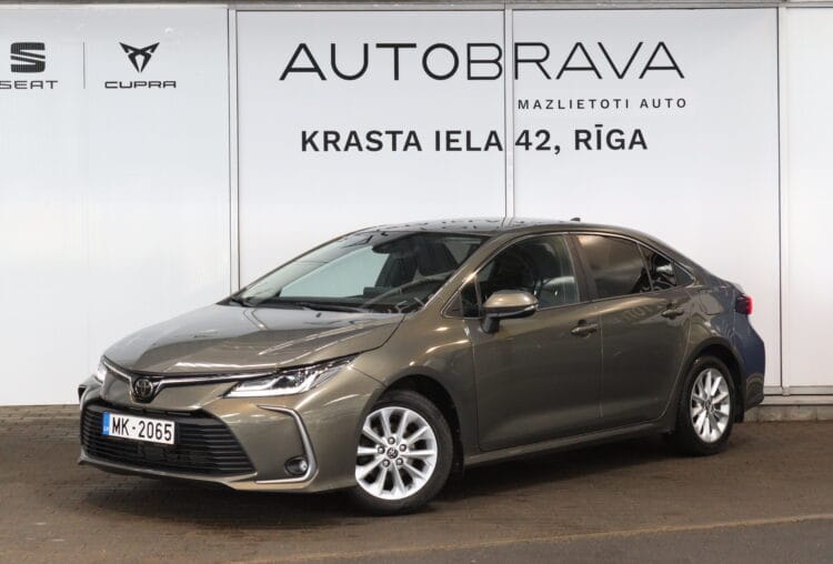 Toyota Corolla Sedan