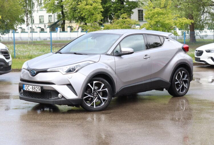 Toyota C-HR Hybrid Crossover