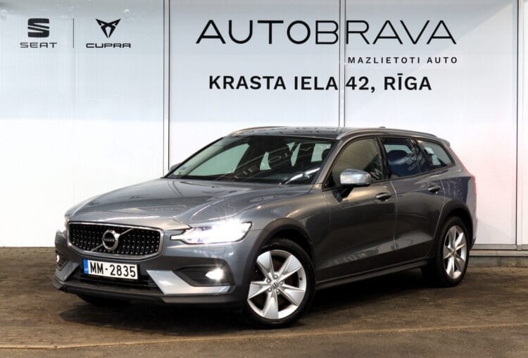 VOLVO V60 Cross Country AWD