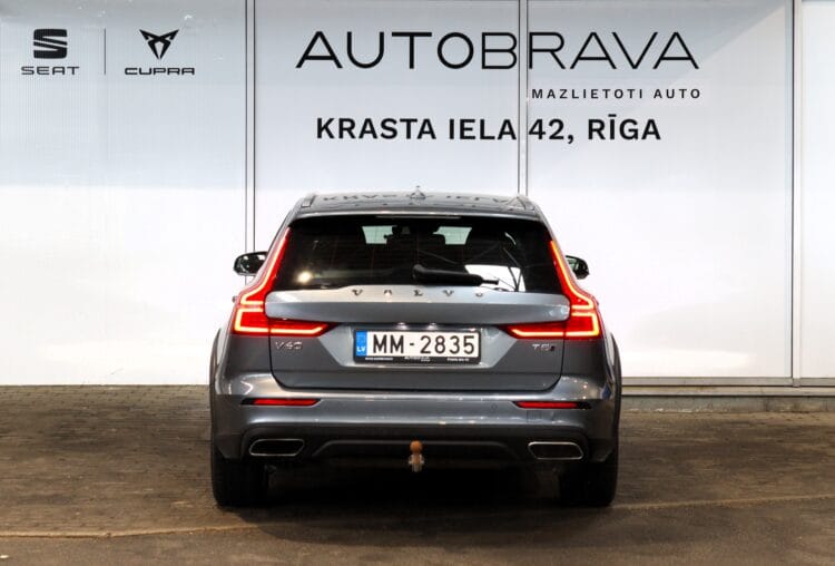 VOLVO V60 Cross Country AWD