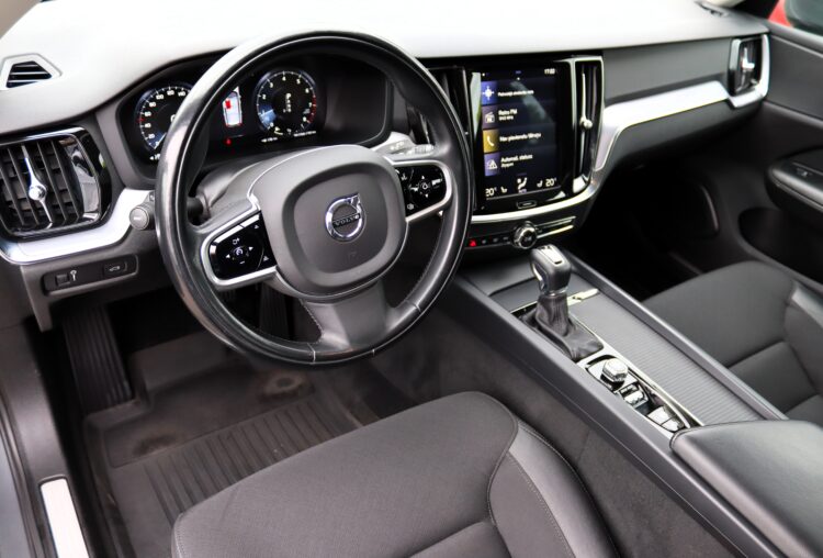 VOLVO V60 Cross Country AWD