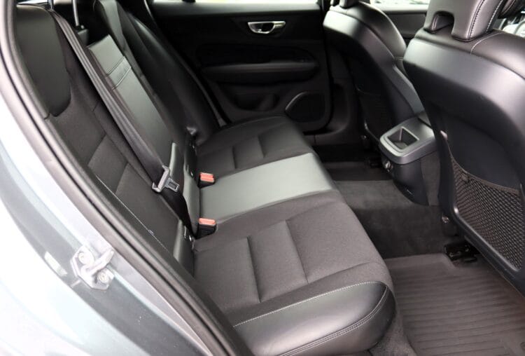 VOLVO V60 Cross Country AWD