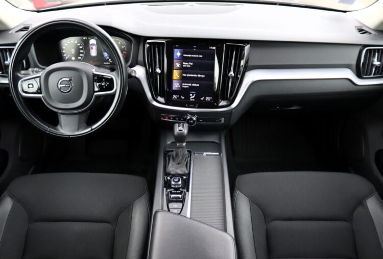 VOLVO V60 Cross Country AWD