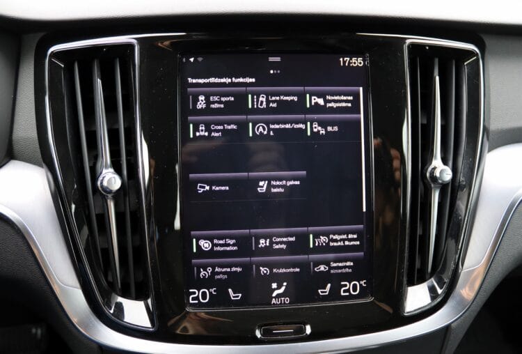 VOLVO V60 Cross Country AWD