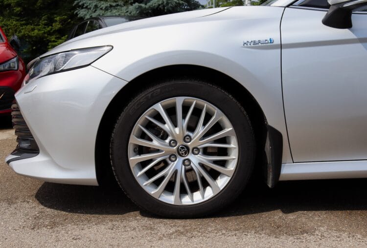 Toyota Camry Hybrid Luxury
