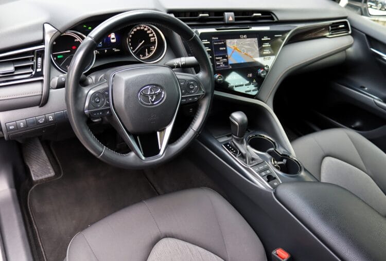 Toyota Camry Hybrid Luxury