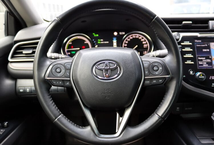 Toyota Camry Hybrid Luxury