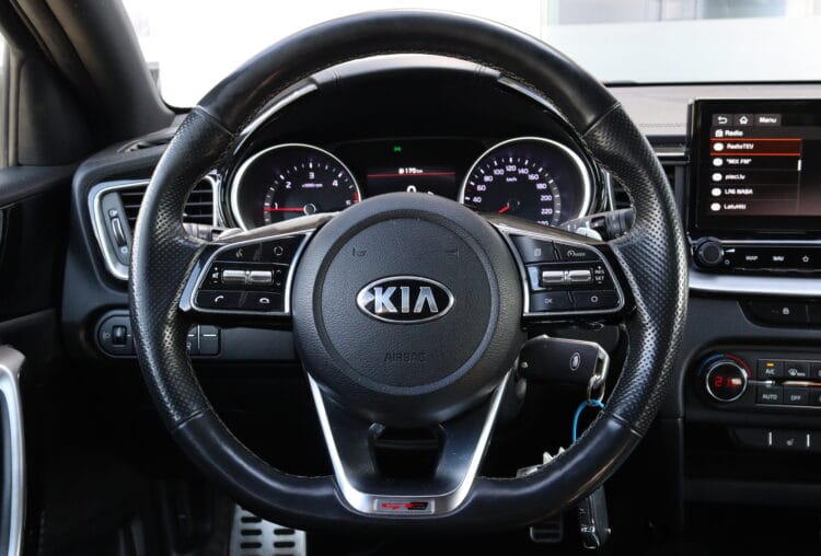 Kia Proceed