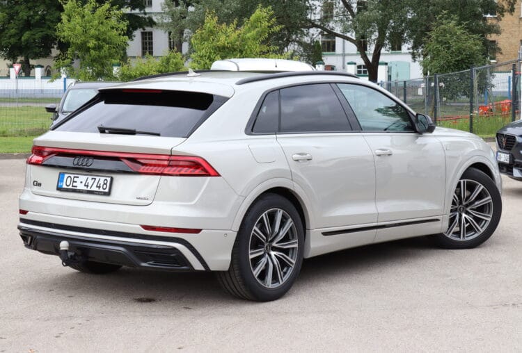 Audi Q8
