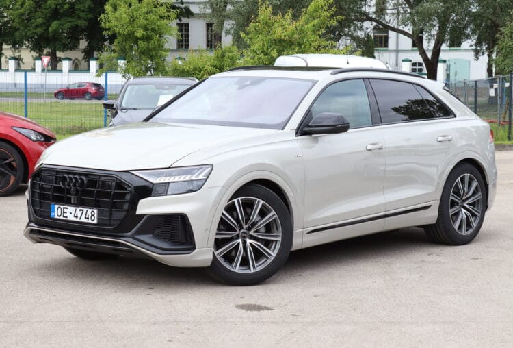 Audi Q8