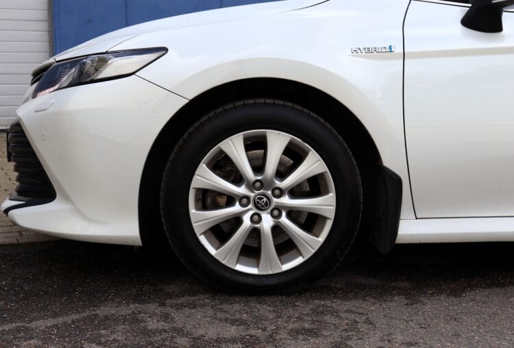 Toyota Camry Hybrid Luxury