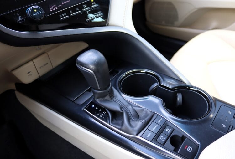 Toyota Camry Hybrid Luxury