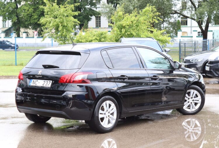 Peugeot 308