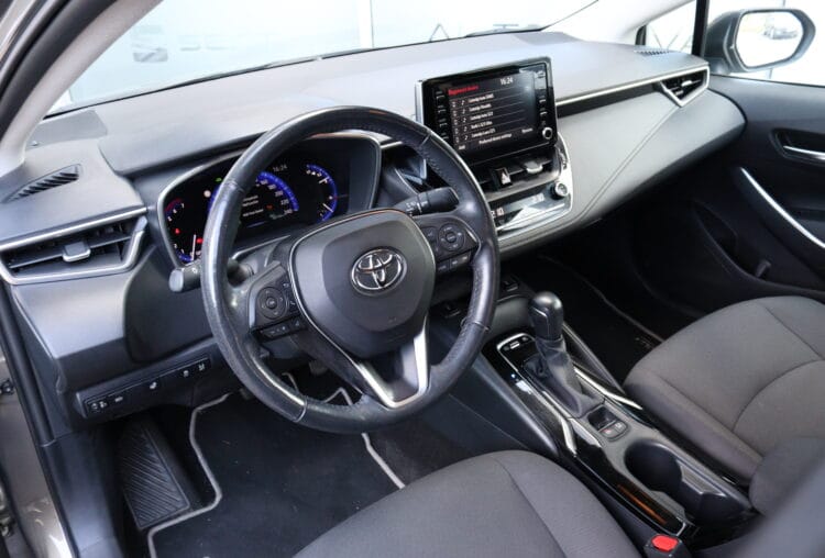 Toyota Corolla Sedan