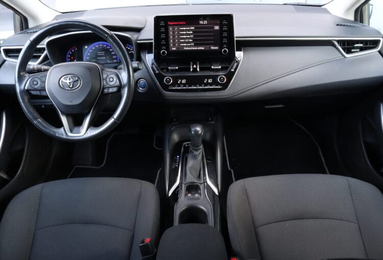 Toyota Corolla Sedan