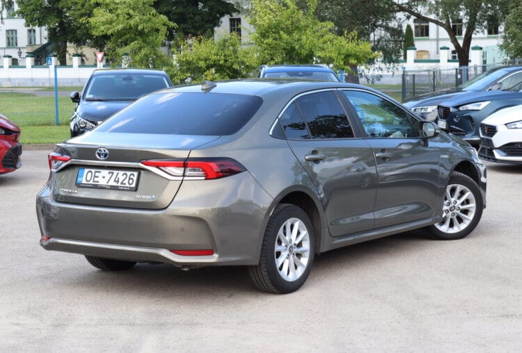 Toyota Corolla Sedan