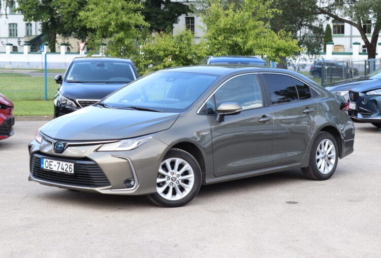 Toyota Corolla Sedan