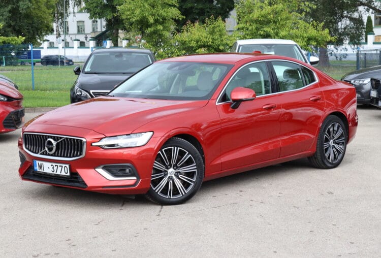 VOLVO S60