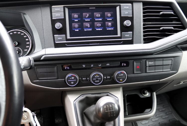 VW Caravelle
