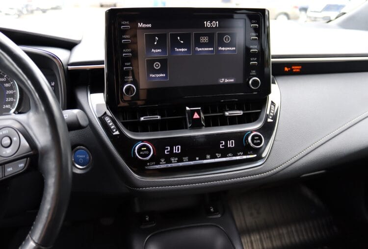 Toyota Corolla Hybrid Touring Sport