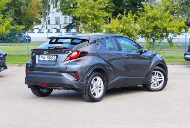 Toyota C-Hr Hybrid Active