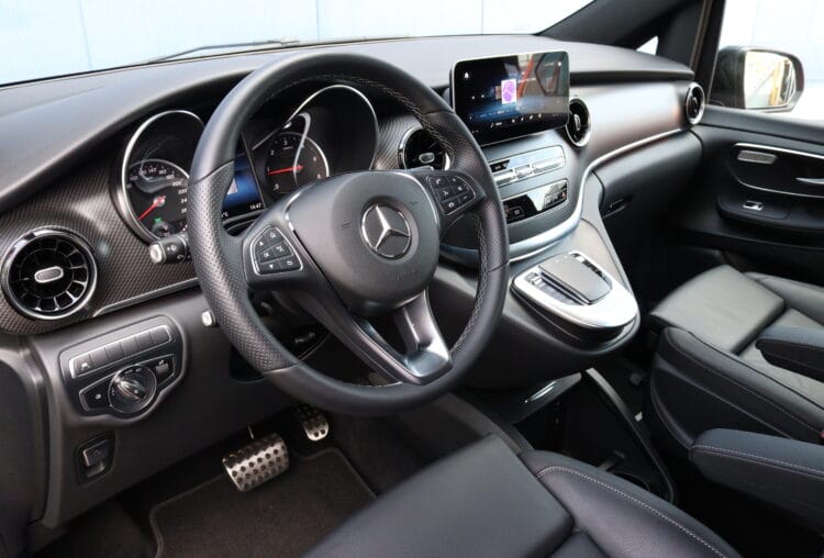 Mercedes-Benz V250