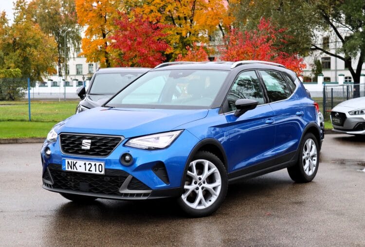 SEAT Arona FR