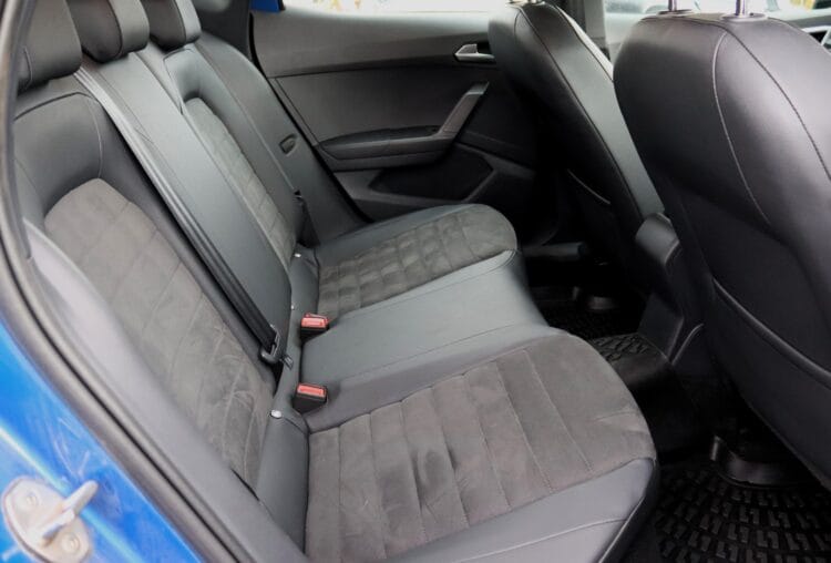 SEAT Arona FR