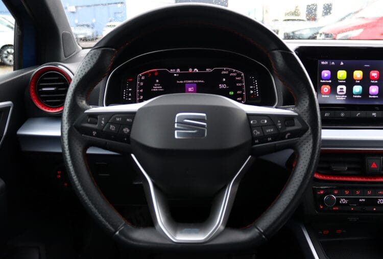 SEAT Arona FR