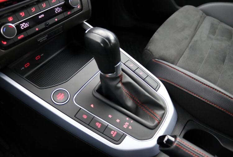 SEAT Arona FR