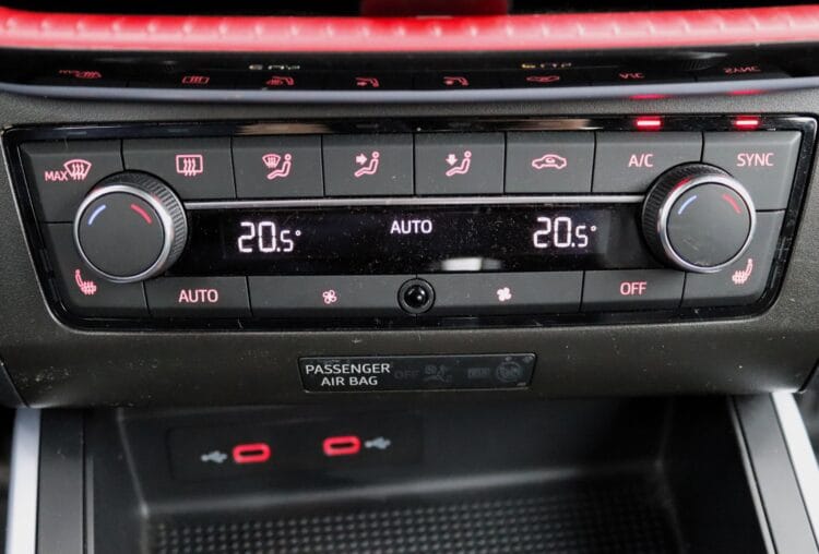 SEAT Arona FR