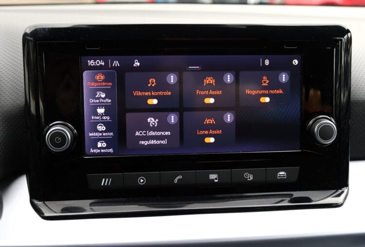 SEAT Arona FR