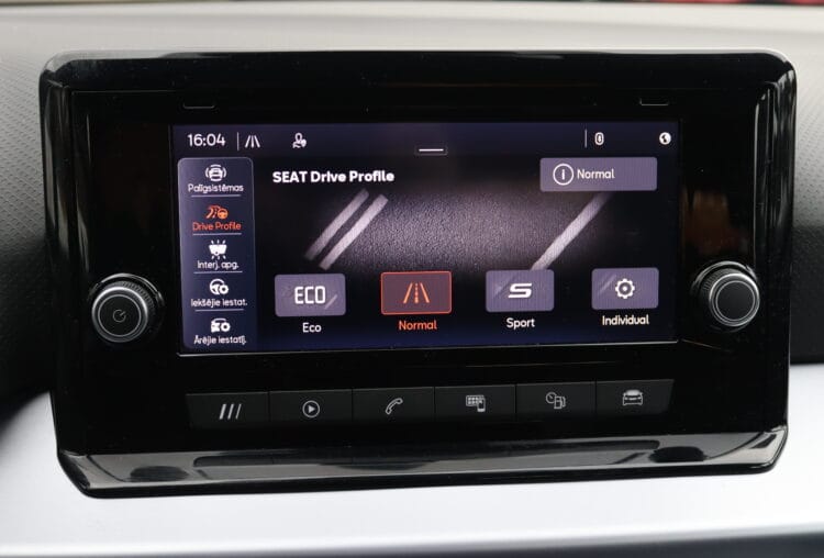 SEAT Arona FR