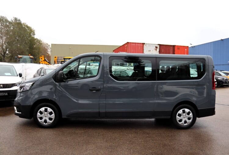 Renault Trafic Combi
