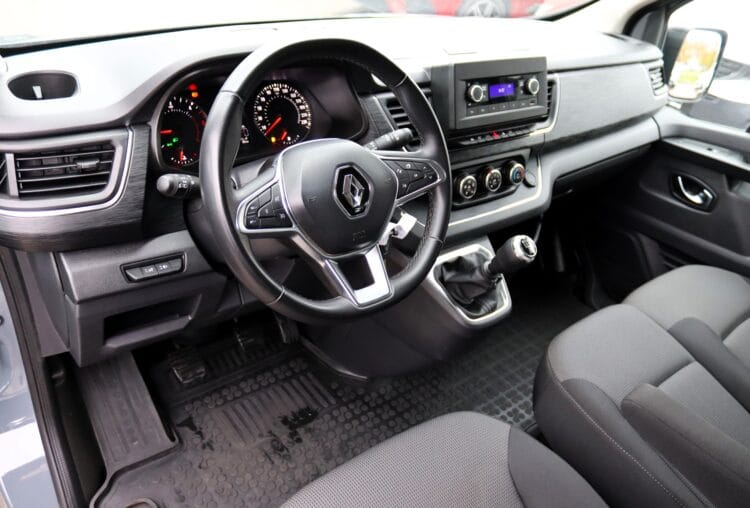 Renault Trafic Combi