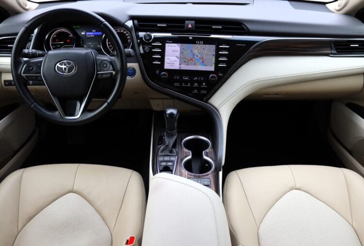 Toyota Camry Hybrid Premium