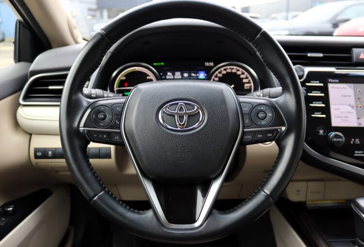 Toyota Camry Hybrid Premium