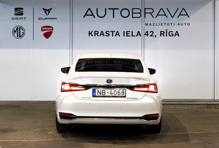 LEXUS ES 300H