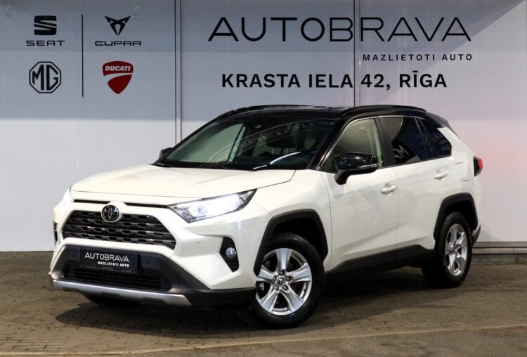 Toyota Rav4 Luxury FWD