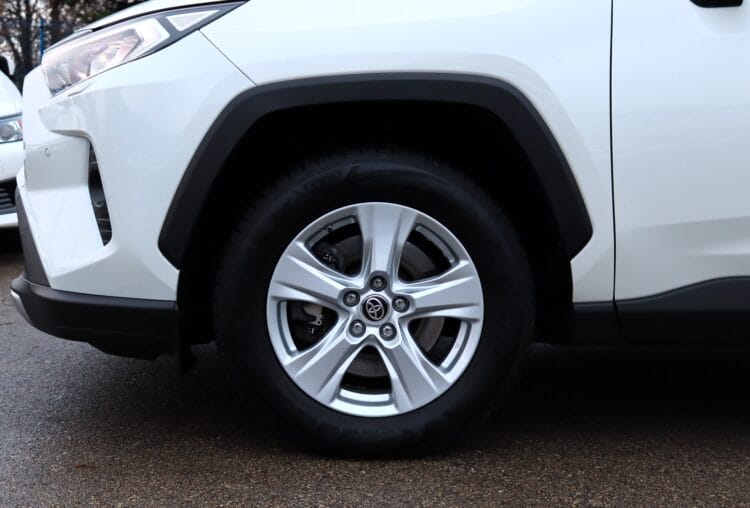 Toyota Rav4 Luxury FWD