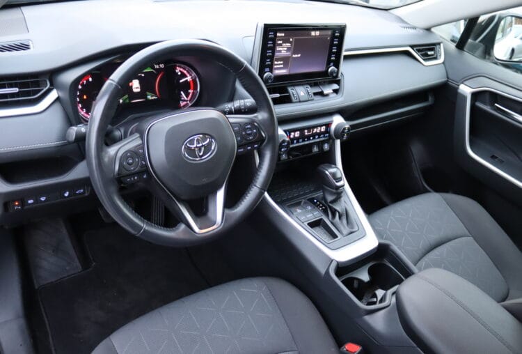 Toyota Rav4 Luxury FWD