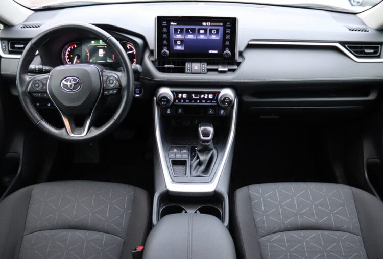Toyota Rav4 Luxury FWD