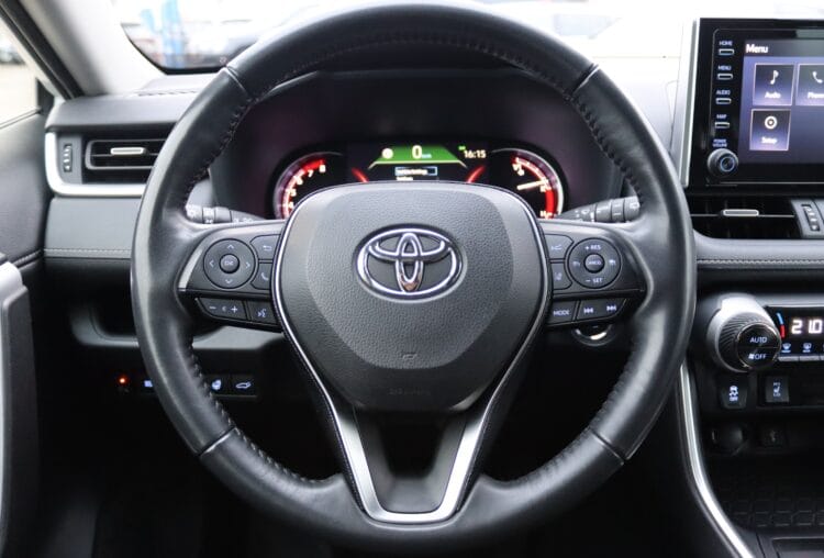 Toyota Rav4 Luxury FWD