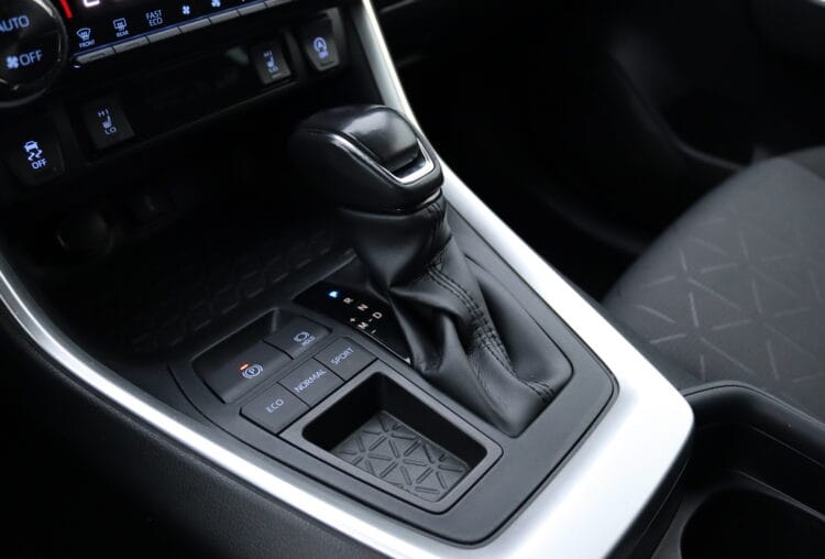 Toyota Rav4 Luxury FWD