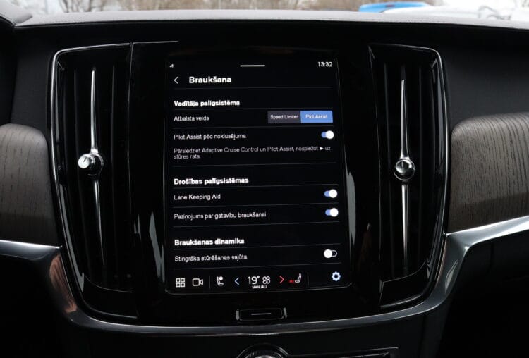 VOLVO S90 B6 AWD Inscription