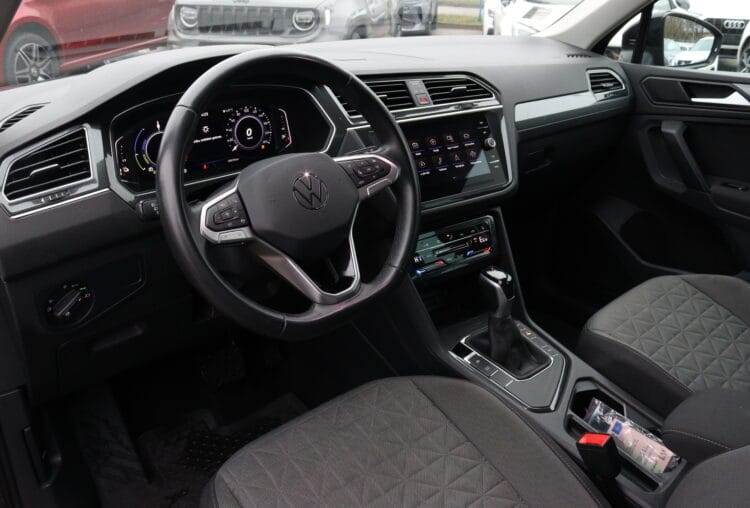 VW Tiguan Life Plug-In Hybrid